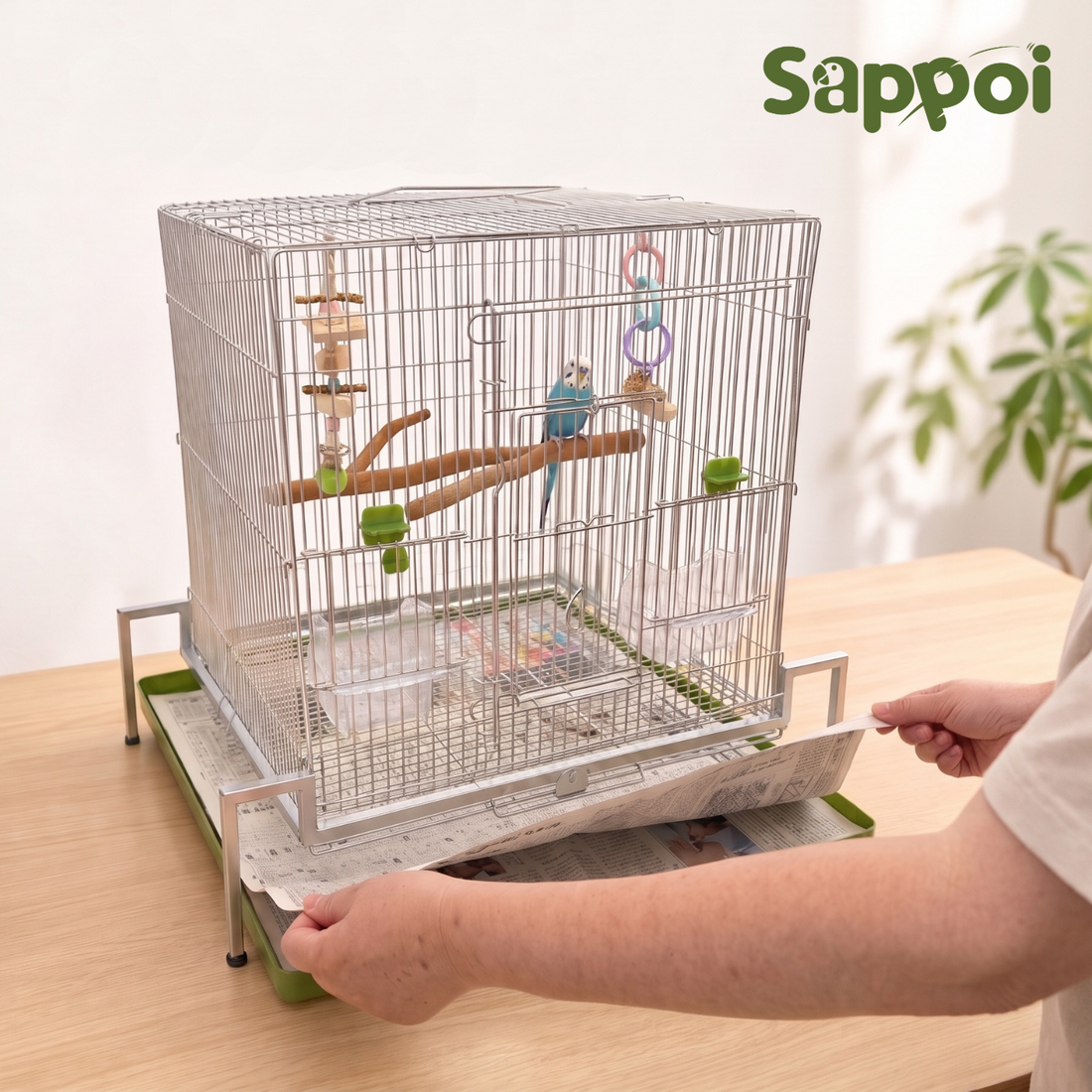 【NEW】送料無料,日本初,トレー洗い不要！ステンレス製インコケージ「サッポイ」 本体幅45cm／土台幅59cm (鳥かご)